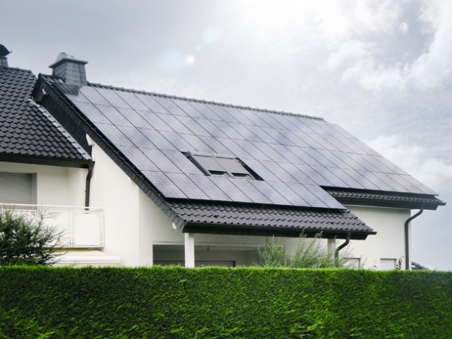 Beim Neu-, Aus- oder Umbau ihres Daches sollten Bauherren sich am besten direkt mit dem Thema Photov Beim Neu-, Aus- oder Umbau ihres Daches sollten Bauherren sich am besten direkt mit dem Thema Photov