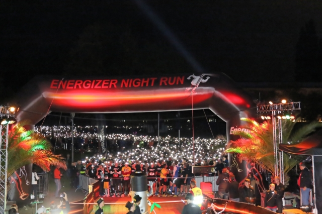 Mitüber 3000 Läufern und Tausenden von Besuchern wurde der Energizer Night Run, der am vergangenen S