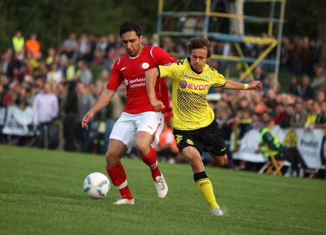 Bei der 2011er-Ausgabe von?Euer Verein gegen den BVB ? Tankt Euch das Spiel? trat der TSV Horn aus H
