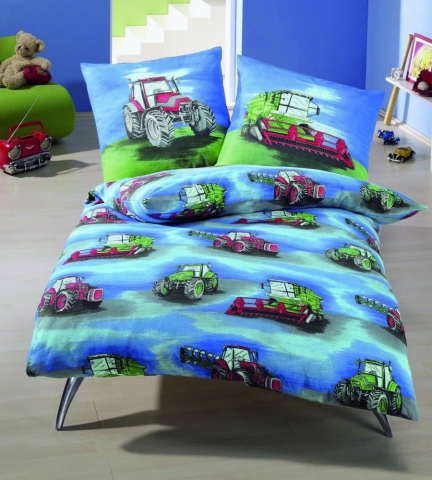 Textilien von Kinderbutt mit Traktor und Landmaschinen lassen Bubenherzen höher schlagen. Textilien von Kinderbutt mit Traktor und Landmaschinen lassen Bubenherzen höher schlagen.
