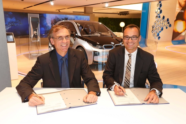 Dr. Thomas E. Banning (NATURSTROM AG) und Dr. Cosmas Asam (MBW AG)
