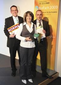 Das NORMA-Team freut sich über den Preis 