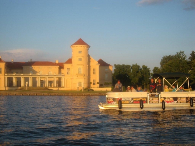 Pontonboot - www.rhinstones.de Pontonboot - www.rhinstones.de