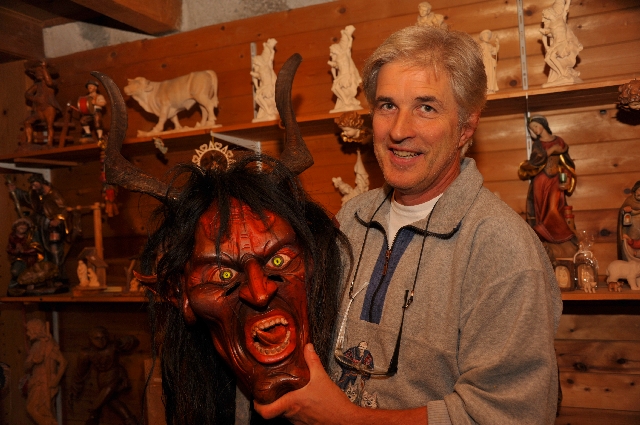 Walter Maffei, Traminer Holzschnitzer hat ein Faible für dämonische Krampusmasken Walter Maffei, Traminer Holzschnitzer hat ein Faible für dämonische Krampusmasken
