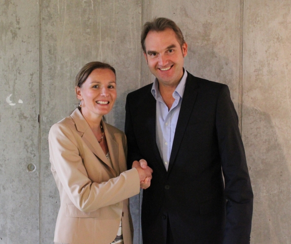 Petra Greiffenhagen, Vorstandsvorsitzende des VOI und Dr. Oliver Grün, Vorstandsvorsitzender des BIT Petra Greiffenhagen, Vorstandsvorsitzende des VOI und Dr. Oliver Grün, Vorstandsvorsitzender des BIT
