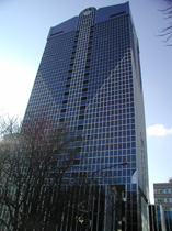 Das bekannte Frankfurter Hochhaus Rhein-Main-Center auf der Bockenheimer Landstraße 51-53 Das bekannte Frankfurter Hochhaus Rhein-Main-Center auf der Bockenheimer Landstraße 51-53