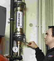 Die Firma MJS setzt den AQUABION als Kalkschutz präventiv in Technikzentralen ein. Foto: MJS Die Firma MJS setzt den AQUABION als Kalkschutz präventiv in Technikzentralen ein. Foto: MJS