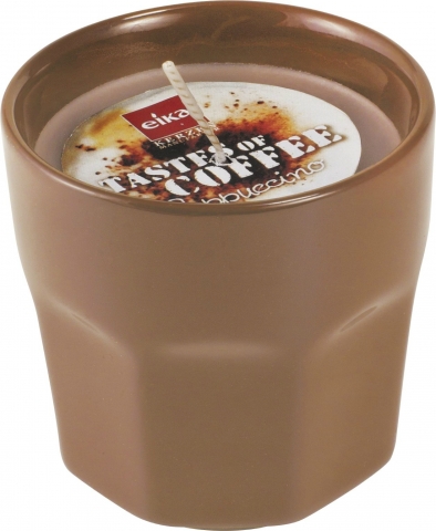 Sorgt mit leckerer Schoko-Note für Atmosphäre: die Cappuccino-Duftkerze von Eika Sorgt mit leckerer Schoko-Note für Atmosphäre: die Cappuccino-Duftkerze von Eika