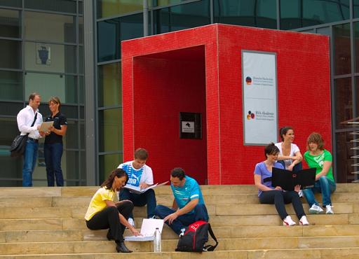 So profitieren Studierende und Ausbildungsbetriebe der Deutschen Hochschule So profitieren Studierende und Ausbildungsbetriebe der Deutschen Hochschule