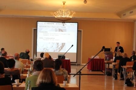 PD Dr Glas im Fachvortrag auf dem 2. Bonner Onko Palliativ Symposium PD Dr Glas im Fachvortrag auf dem 2. Bonner Onko Palliativ Symposium