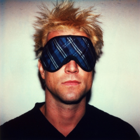 Campino von Freddy Langer mit Schlafbrille fotografiert Campino von Freddy Langer mit Schlafbrille fotografiert
