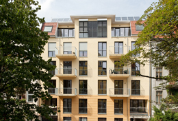 Der Neubau vereint sich harmonisch mit der historischen Bausubstanz - das gelungene Gesamtbild wurde Der Neubau vereint sich harmonisch mit der historischen Bausubstanz - das gelungene Gesamtbild wurde