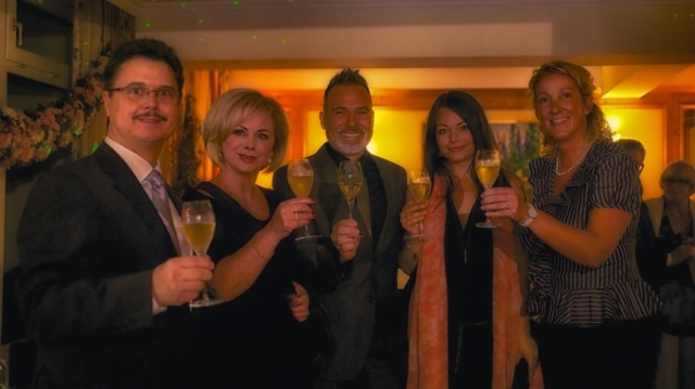 Freddy Quirin, Marijke Amado, Froonk Matheé, Cosma Shiva Hagen, Gudrun Benedict im Rugard Strandhote