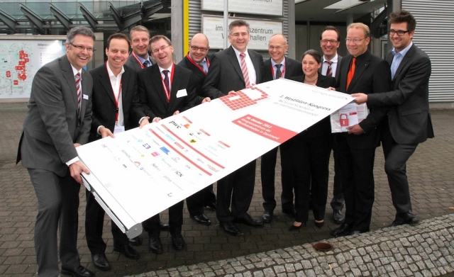 Veranstalter, Unterstützer und Sponsoren freuten sichüber einen erfolgreichen Start des ersten Westf Veranstalter, Unterstützer und Sponsoren freuten sichüber einen erfolgreichen Start des ersten Westf