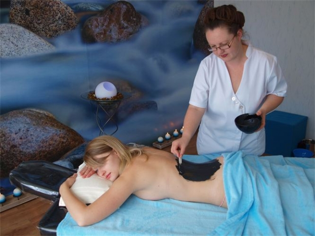 SIVASH-Heilerde-Behandlung im Wellness und Fit Massagezentrum Friedrichshafen SIVASH-Heilerde-Behandlung im Wellness und Fit Massagezentrum Friedrichshafen