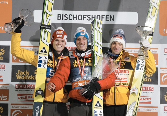 Die Top drei der Vierschanzentournee 2011/12, von links, Thomas Morgenstern, Gregor Schlierenzauer u Die Top drei der Vierschanzentournee 2011/12, von links, Thomas Morgenstern, Gregor Schlierenzauer u