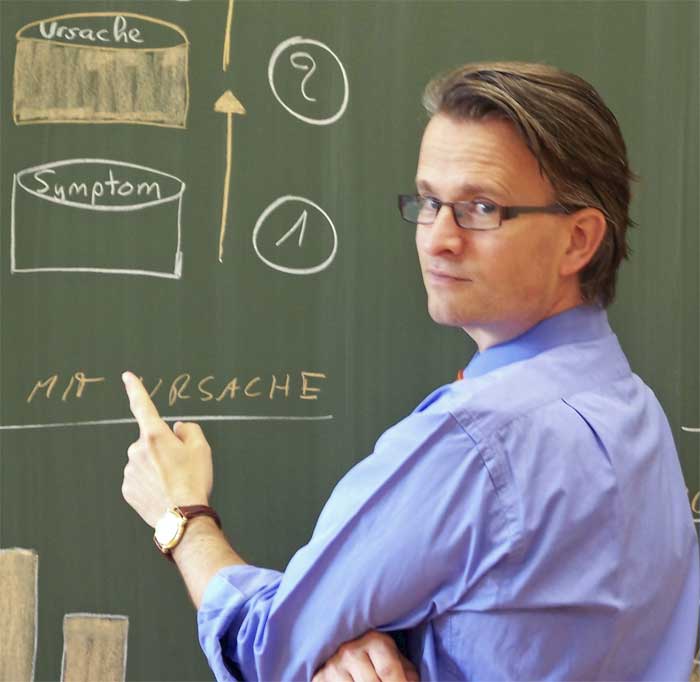 Der Frühwarnbericht als Teil eines guten Projektmanagements zur kostensparenden Projektsteuerung Der Frühwarnbericht als Teil eines guten Projektmanagements zur kostensparenden Projektsteuerung