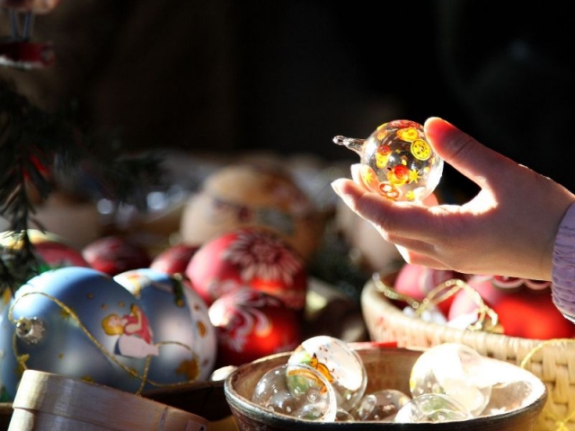 Handbemalte Christbaumkugeln. Handbemalte Christbaumkugeln.