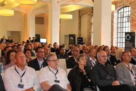 Mehr als 650 Unternehmen informierten sich im Rahmen der Roadshowüber pds abacus Mehr als 650 Unternehmen informierten sich im Rahmen der Roadshowüber pds abacus