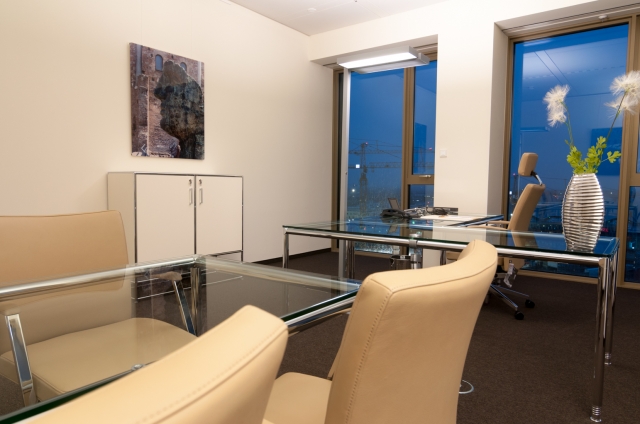 Büro im neuen Excellent Business Center im Tower 185, Frankfurt Büro im neuen Excellent Business Center im Tower 185, Frankfurt