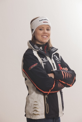 Olympiasiegerin Viktoria Rebensburg wird ab sofort das Logo der Helvetia auf Stirnband, Mütze und He