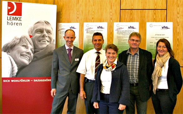 Hr. Lemke (links) mit Nersinger Bürgermeister Winkler, Hr. Rösch vhs Neu-Ulm und Fr. Clages, Fr. Dr.