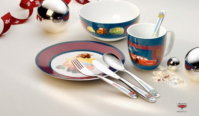 Die Stars von Cars: Echte Rennstimmung kommt mit dem vom TippTopShop gravierten WMF Kinder-Set schon Die Stars von Cars: Echte Rennstimmung kommt mit dem vom TippTopShop gravierten WMF Kinder-Set schon