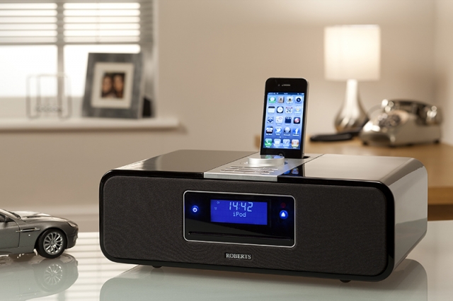 Roberts Sound 200 mit iPod-Dock, DAB+ und SD-Recorder Roberts Sound 200 mit iPod-Dock, DAB+ und SD-Recorder