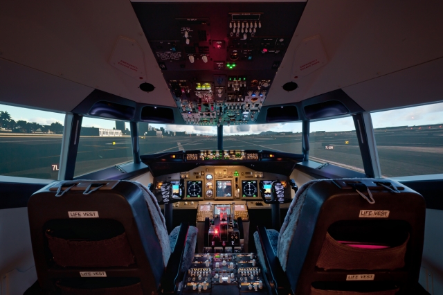 Happy Landings B737-NG Simulator