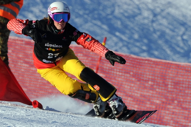 Eine rasante Variante des Snowboardfahrens ist der Riesenslalom. Foto: djd/Tourismusverein Welschnof Eine rasante Variante des Snowboardfahrens ist der Riesenslalom. Foto: djd/Tourismusverein Welschnof