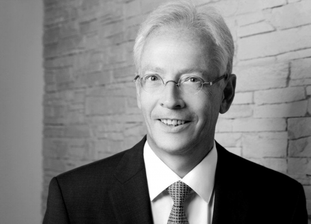 Ulrich Holtz, langjähriger General Manager HR für das internationale Geschäft von Microsoft ist neue Ulrich Holtz, langjähriger General Manager HR für das internationale Geschäft von Microsoft ist neue