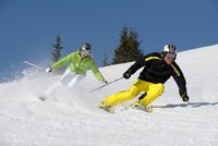 Skiverleih online: Mit Leihski sind Pistenfreaks auf der sicheren Seite. Foto: djd/Sport 2000 rent