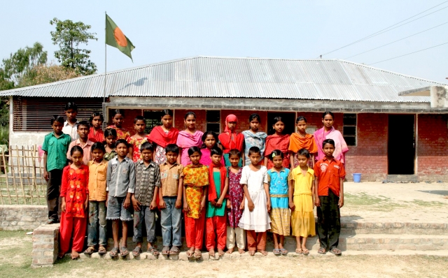 Die 4. Klasse der Anandalok-Schule in Bangladesch.