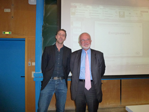Jurymitglied Professor Tsatsaronis (rechts)