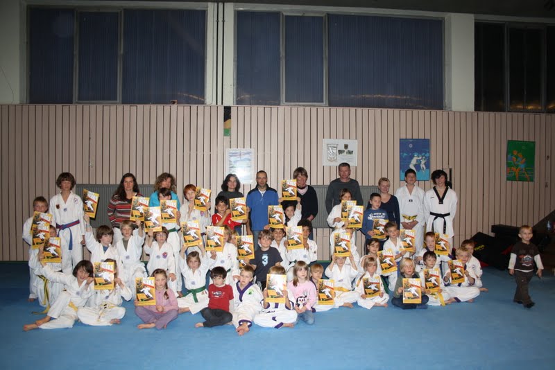 Tapfere Ninjas mit Urkunden Tapfere Ninjas mit Urkunden