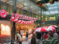 easycash bietet Rossmann umfassende Kartenakzeptanz aus einer Hand. © Dirk Rossmann GmbH easycash bietet Rossmann umfassende Kartenakzeptanz aus einer Hand. © Dirk Rossmann GmbH