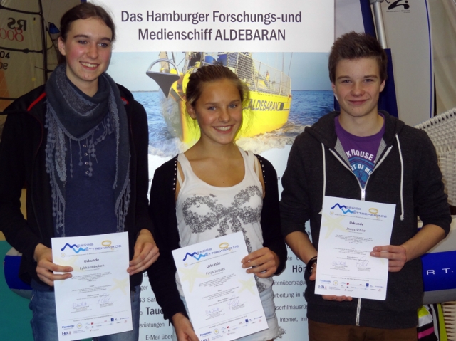 Eine Woche waren Lykke, Finja und Jonas auf der ALDEBARAN unterwegs und erforschten die Einwirkung d