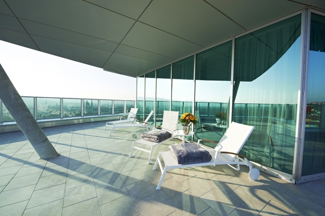 Eine grandiose Aussichtüber Würzburg bietet das neue GHOTEL hotel&living Würzburg von der 17. Etage 