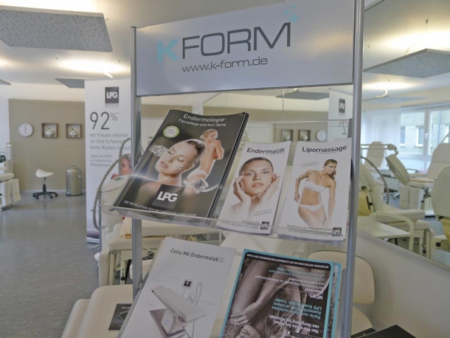 Das Aschaffenburger Beauty-Unternehmen K-Form investiert in die Ausbildung angehender Kosmetikerinne