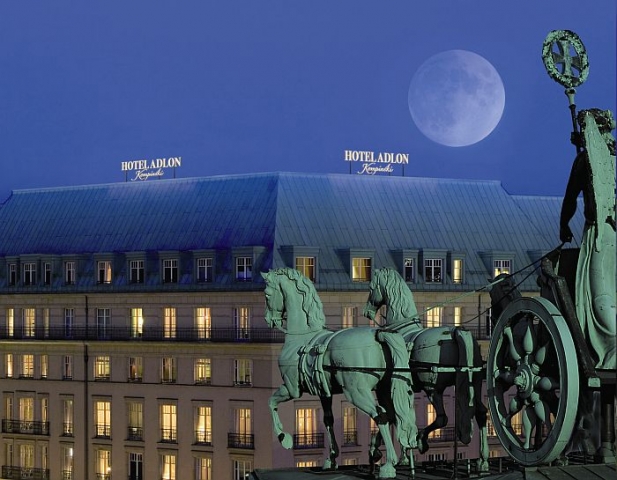 Hotel Adlon Kempinski Berlin: Mit 61% gerade noch Note?Gut? beim anonymen Hoteltest von ?Top hotel?