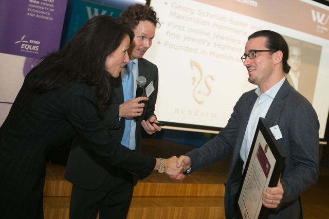 v.l.n.r.: Univ. Prof. Mag. Dr. Barbara Sporn, Univ. Prof. Dr. Christopher Lettl und Georg Schmidt-Sa v.l.n.r.: Univ. Prof. Mag. Dr. Barbara Sporn, Univ. Prof. Dr. Christopher Lettl und Georg Schmidt-Sa