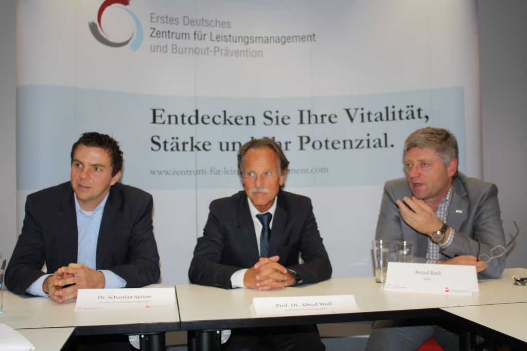 (v.l.n.r.) Dr. Sebastian Spörer, Prof. Dr. Alfred Wolf, Bernd Rath (v.l.n.r.) Dr. Sebastian Spörer, Prof. Dr. Alfred Wolf, Bernd Rath