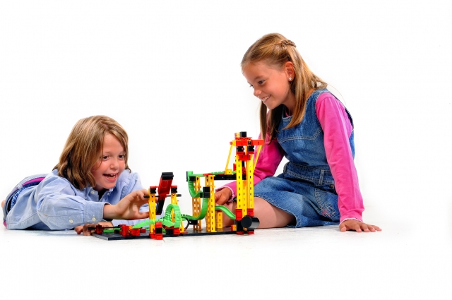 Rasanter Spielspaßfür Jungs und Mädchen.