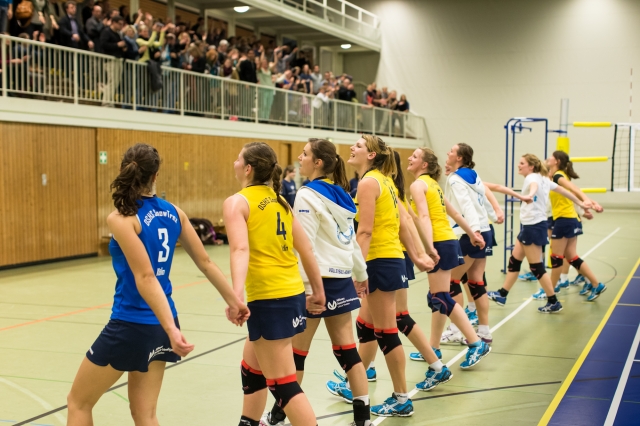 Das Volleyballteam DSHS SnowTrex Köln möchte sich zum Abschluss der Hinrunde am liebsten mit einem S Das Volleyballteam DSHS SnowTrex Köln möchte sich zum Abschluss der Hinrunde am liebsten mit einem S