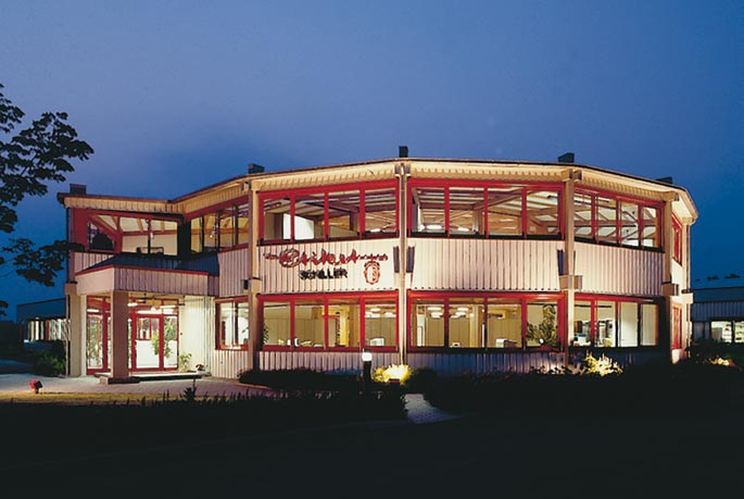 Das Verwaltungsgebäude der Etiket Schiller GmbH in Plüderhausen Das Verwaltungsgebäude der Etiket Schiller GmbH in Plüderhausen