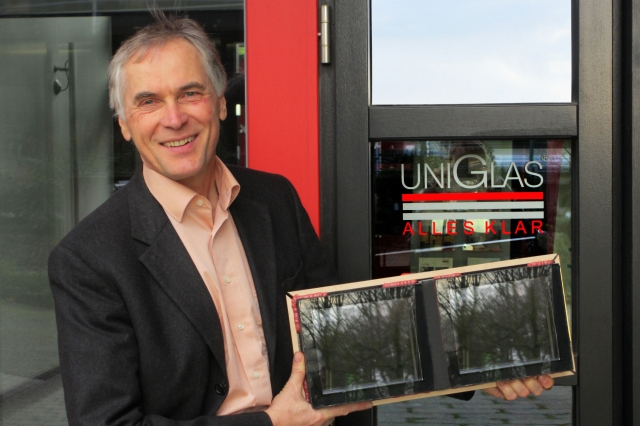 Bauen im Holz-Glas-Verbund - die UNIGLAS GmbH&Co. KG, im Bild der Technische Leiter Dipl.-Ing Thomas Bauen im Holz-Glas-Verbund - die UNIGLAS GmbH&Co. KG, im Bild der Technische Leiter Dipl.-Ing Thomas