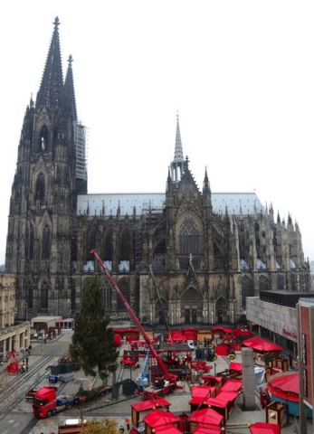 Aufbau des Weihnachtsmarktes