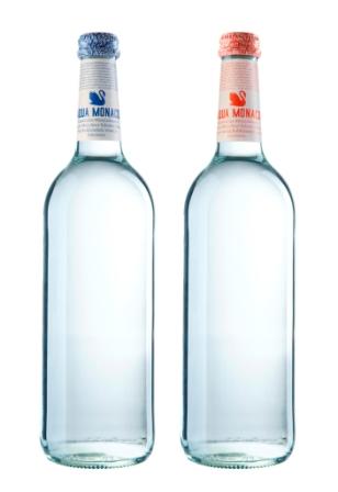 Aqua Monaco blau und rot in der 0,75ltr. Glasflasche