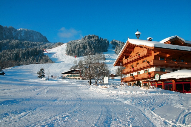 Das Traditionshotel Rasmushof liegt direkt an der Streif und bietet vom 19. bis 23. Januar 2013 die Das Traditionshotel Rasmushof liegt direkt an der Streif und bietet vom 19. bis 23. Januar 2013 die