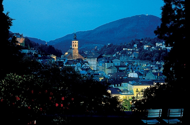 Neues Luxushotel für Baden-Baden: Hyatt betreibt ab 2014 ein 129-Zimmer-Tophotel im Neuen Schloss (F